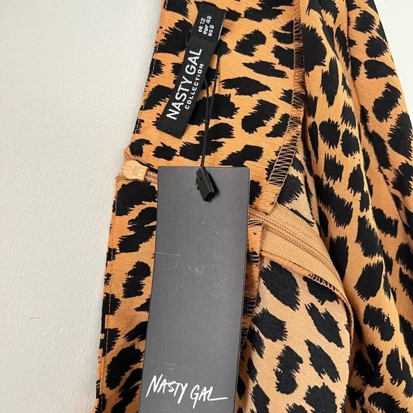 Leopard Slit Flowy Maxi Dress - Picture 5 of 5